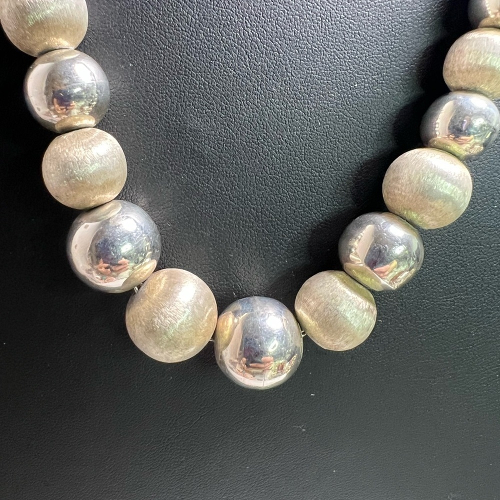 Vintage Taxco Sterling Silver Graduating Bead Necklace 18” D18 - Picture 2 of 5
